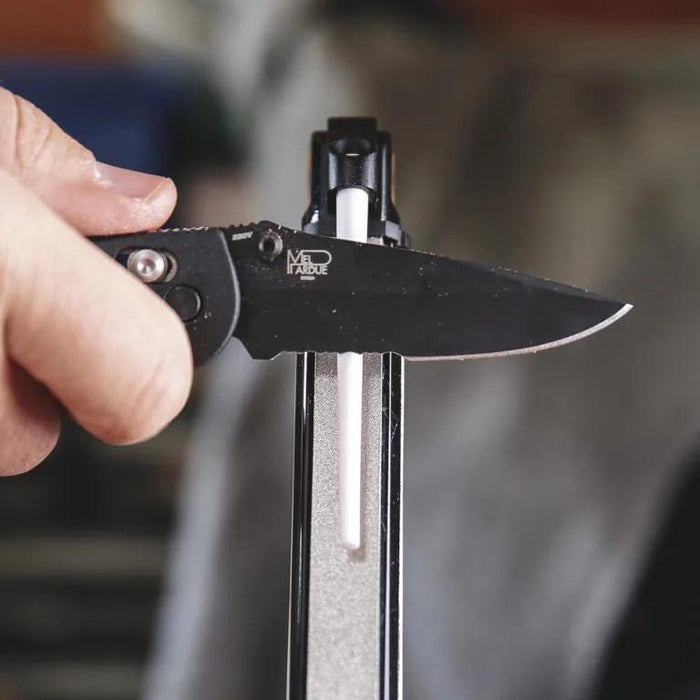 WORK SHARP - BENCHSTONE KNIFE SHARPENER™ WITH TRI-BRASIVE AND  PIVOT-RESPONSE™